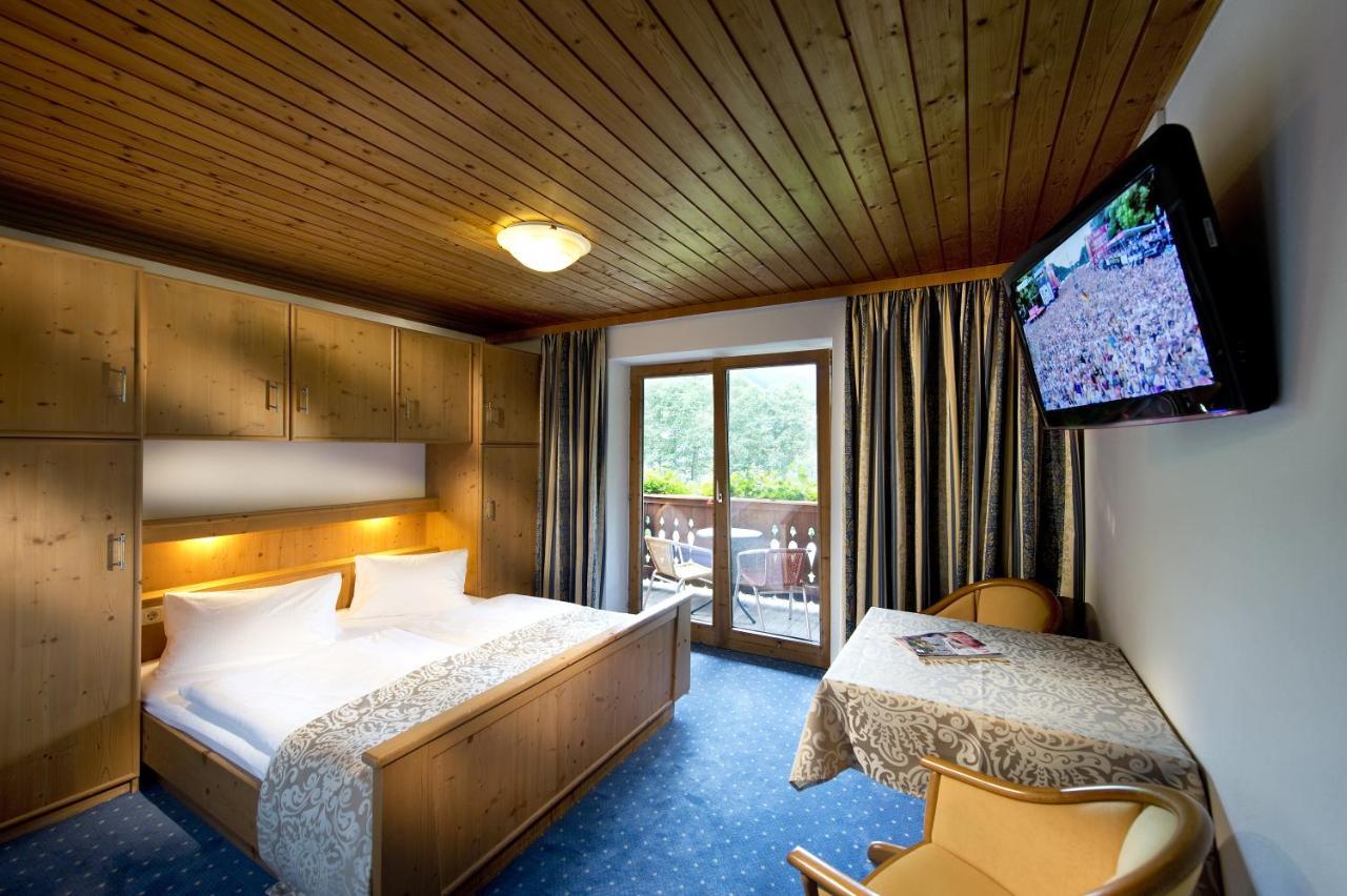 Hotel Wiesenegg Aurach bei Kitzbuehel Room photo
